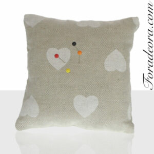 Puntaspilli beige con cuori